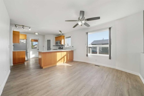 32 Hunter Road, Sylvan Lake, AB - Indoor