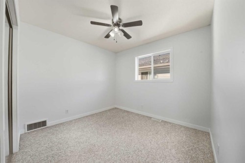 32 Hunter Road, Sylvan Lake, AB - Indoor Photo Showing Other Room