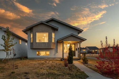 32 Hunter Road, Sylvan Lake, AB - Outdoor