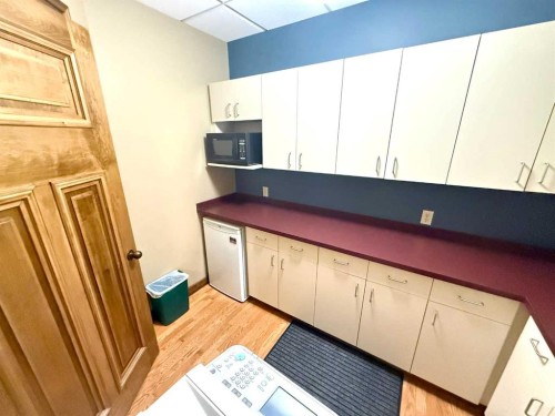 107 & 108-4836 50 Street, Red Deer, AB 