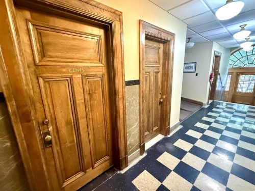 107 & 108-4836 50 Street, Red Deer, AB 