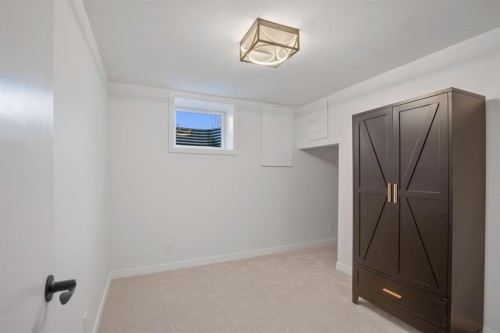 7 Stirling Close, Red Deer, AB - Indoor Photo Showing Other Room