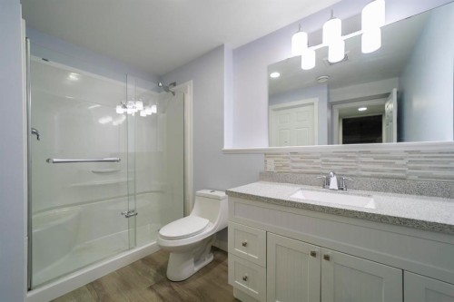 24 Elliott Drive, Camrose, AB - Indoor Photo Showing Bathroom