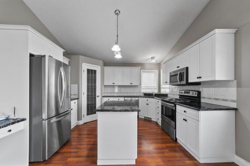 24 Elliott Drive, Camrose, AB - Indoor Photo Showing Kitchen With Stainless Steel Kitchen With Upgraded Kitchen