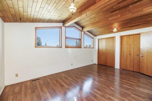 32 Huget Crescent, Red Deer, AB - Indoor Photo Showing Other Room