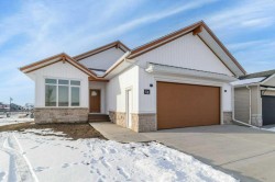 54 Tarzwell Avenue  Red Deer, AB T4P 0Y9