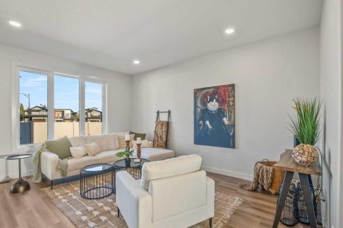 62 Eaton Crescent, Red Deer, AB - Indoor Photo Showing Living Room