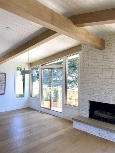 2724 Crawford Road Nw, Calgary, AB - Indoor With Fireplace