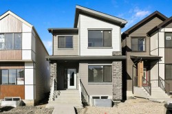 20 Heartwood Lane SE Calgary, AB T3M 2K1