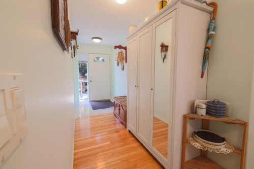 236-5241 325A Township, Rural Mountain View County, AB - Indoor Photo Showing Other Room