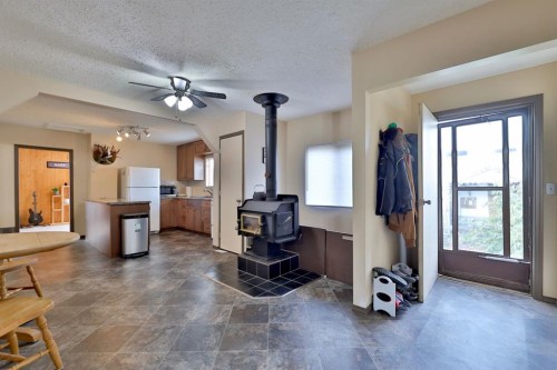 126 Alberta Street, New Norway, AB - Indoor