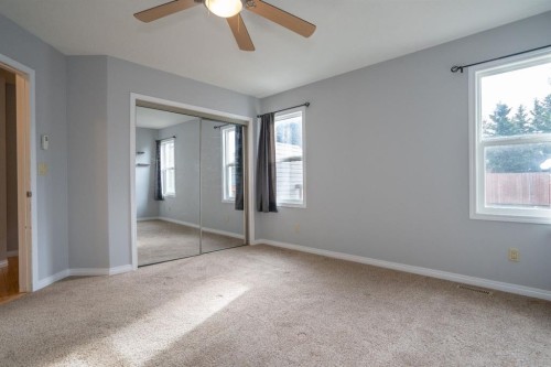 4521 Van Eaton Way, Clive, AB - Indoor Photo Showing Other Room