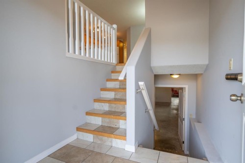 4521 Van Eaton Way, Clive, AB - Indoor Photo Showing Other Room