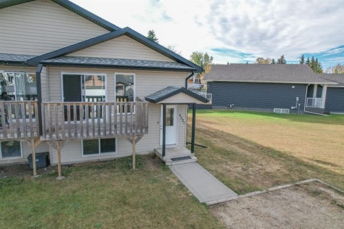 4521 Van Eaton Way, Clive, AB - Outdoor With Balcony