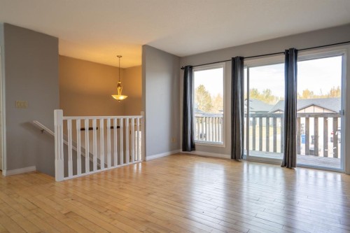 4521 Van Eaton Way, Clive, AB - Indoor Photo Showing Other Room