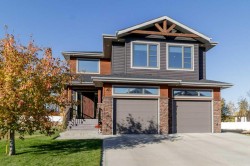 41 Cole Way  Sylvan Lake, AB T4S 0L5