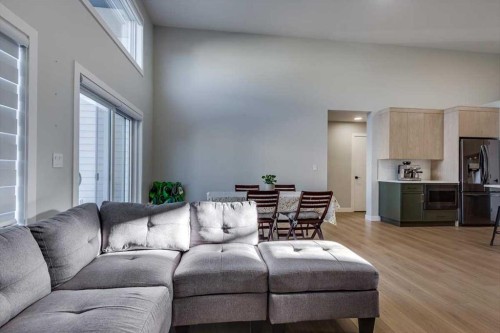 232 Emerald Drive, Red Deer, AB - Indoor Photo Showing Living Room
