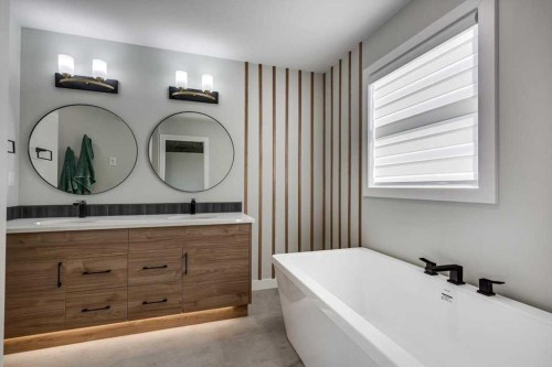 232 Emerald Drive, Red Deer, AB - Indoor Photo Showing Bathroom