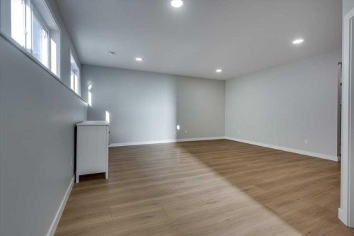 232 Emerald Drive, Red Deer, AB - Indoor Photo Showing Other Room