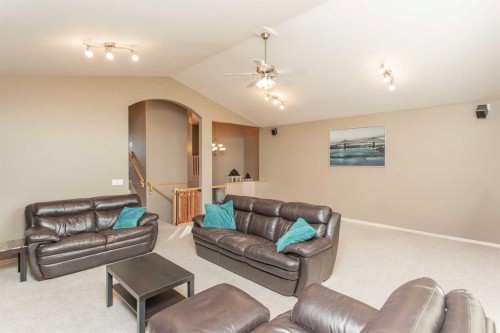 35 Woodrow Close, Red Deer, AB - Indoor Photo Showing Living Room