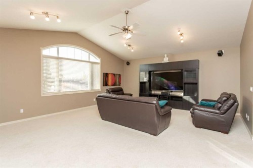 35 Woodrow Close, Red Deer, AB - Indoor