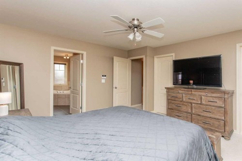 35 Woodrow Close, Red Deer, AB - Indoor Photo Showing Bedroom
