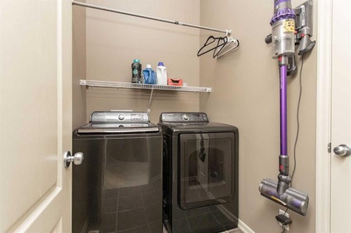 35 Woodrow Close, Red Deer, AB - Indoor Photo Showing Laundry Room