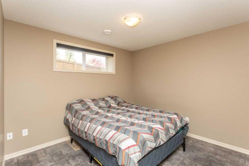 35 Woodrow Close, Red Deer, AB - Indoor Photo Showing Bedroom