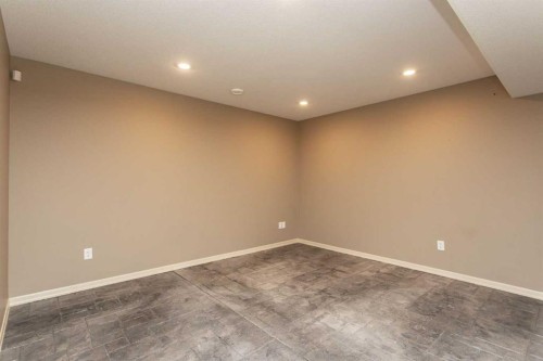 35 Woodrow Close, Red Deer, AB - Indoor Photo Showing Other Room