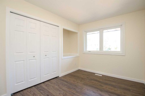 27 Gregson Crescent, Red Deer, AB - Indoor Photo Showing Other Room
