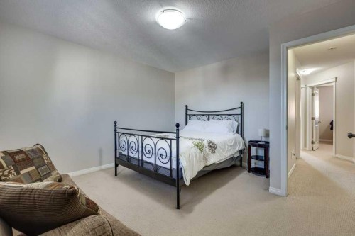 111-50 Lucky Place, Sylvan Lake, AB - Indoor Photo Showing Bedroom