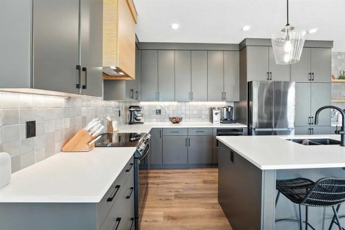 84 Emmett Crescent, Red Deer, AB - Indoor Photo Showing Kitchen With Double Sink With Upgraded Kitchen