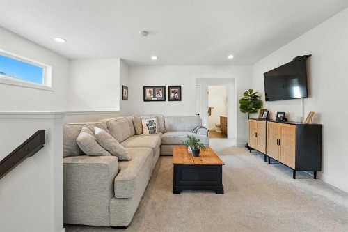 84 Emmett Crescent, Red Deer, AB - Indoor Photo Showing Living Room