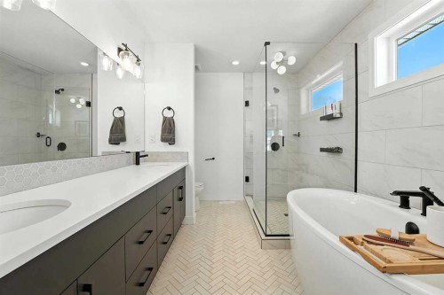 84 Emmett Crescent, Red Deer, AB - Indoor Photo Showing Bathroom