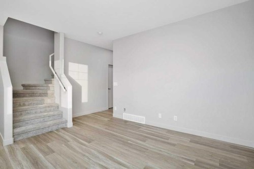 122 Gray Close, Sylvan Lake, AB - Indoor Photo Showing Other Room