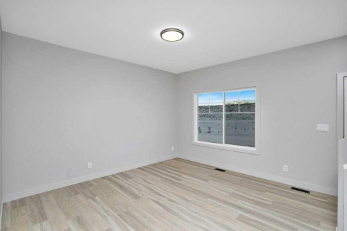 122 Gray Close, Sylvan Lake, AB - Indoor Photo Showing Other Room