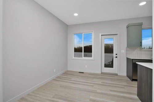 122 Gray Close, Sylvan Lake, AB - Indoor Photo Showing Other Room