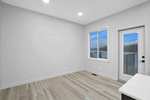 122 Gray Close, Sylvan Lake, AB - Indoor Photo Showing Other Room