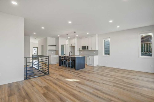 151 Cedar Square, Blackfalds, AB - Indoor Photo Showing Kitchen With Upgraded Kitchen