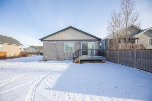 151 Cedar Square, Blackfalds, AB - Outdoor