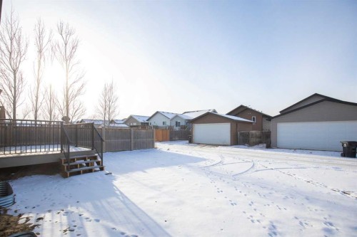 151 Cedar Square, Blackfalds, AB - Outdoor