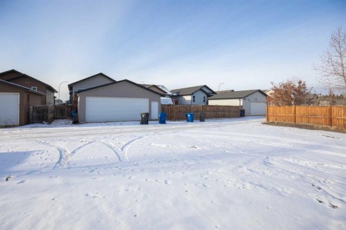 151 Cedar Square, Blackfalds, AB - Outdoor With Exterior