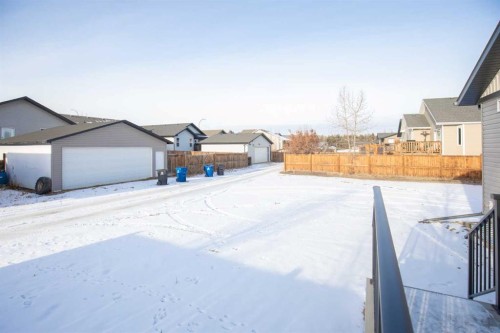 151 Cedar Square, Blackfalds, AB - Outdoor With Exterior