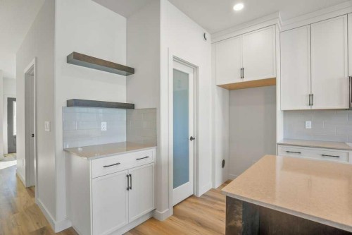 151 Cedar Square, Blackfalds, AB - Indoor Photo Showing Kitchen