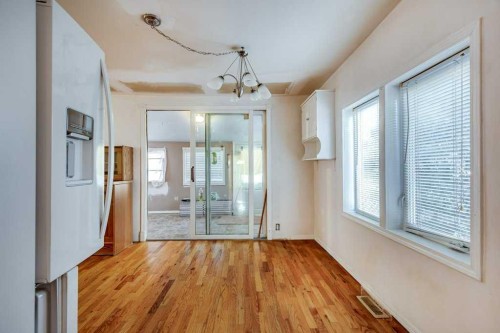 4515 50 Avenue, Innisfail, AB - Indoor Photo Showing Other Room