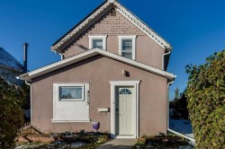 4515 50 Avenue  Innisfail, AB T4G 1R3