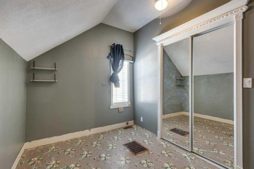 4515 50 Avenue, Innisfail, AB - Indoor Photo Showing Other Room