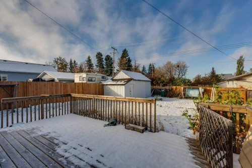 4515 50 Avenue, Innisfail, AB - Outdoor With Deck Patio Veranda