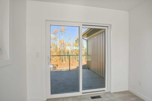 5 Songbird Green, Sylvan Lake, AB - Indoor Photo Showing Other Room