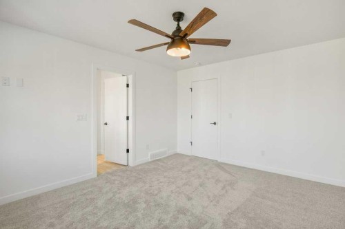 5 Songbird Green, Sylvan Lake, AB - Indoor Photo Showing Other Room